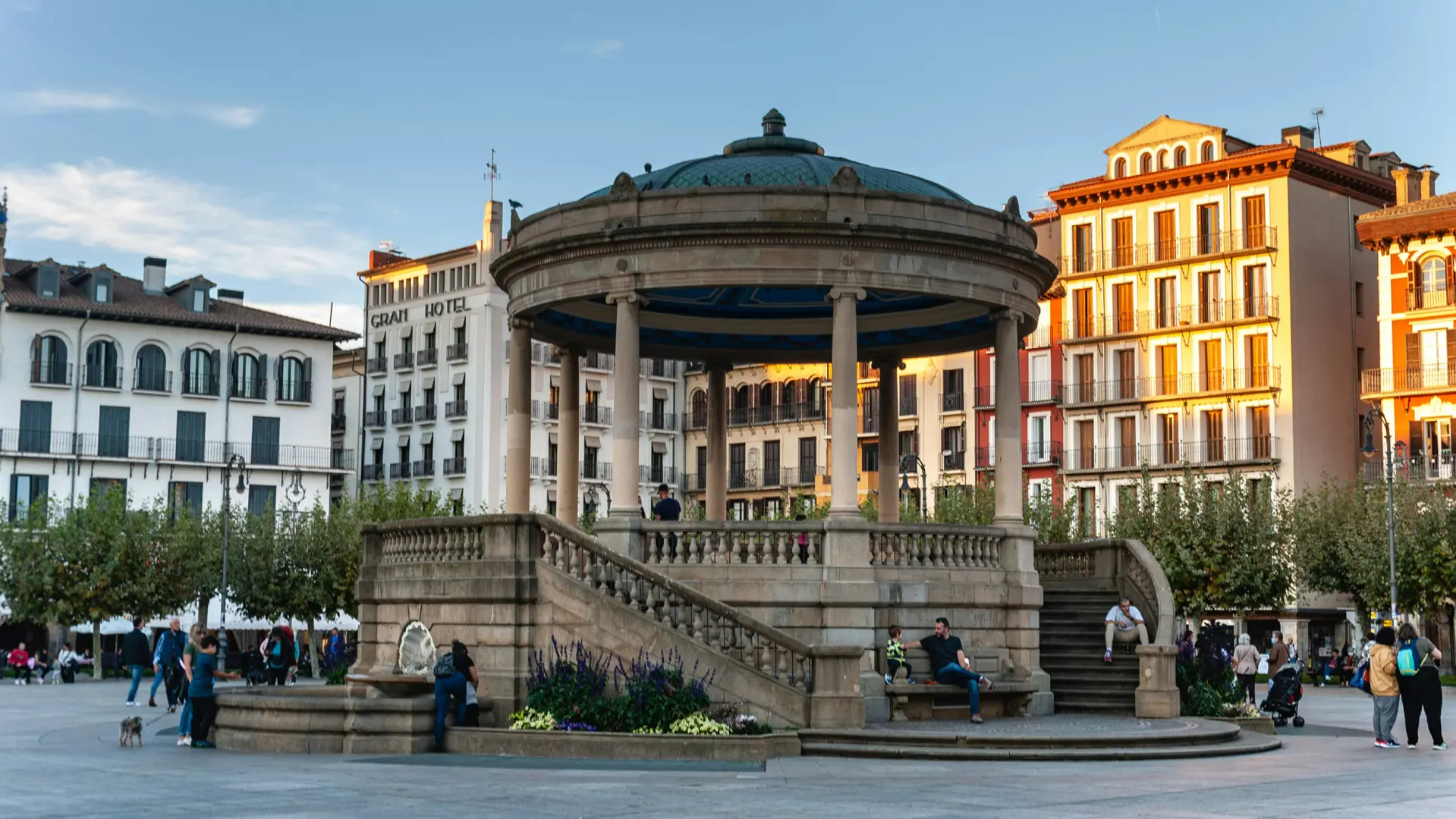 	 Reines Pamplona, Navarra.